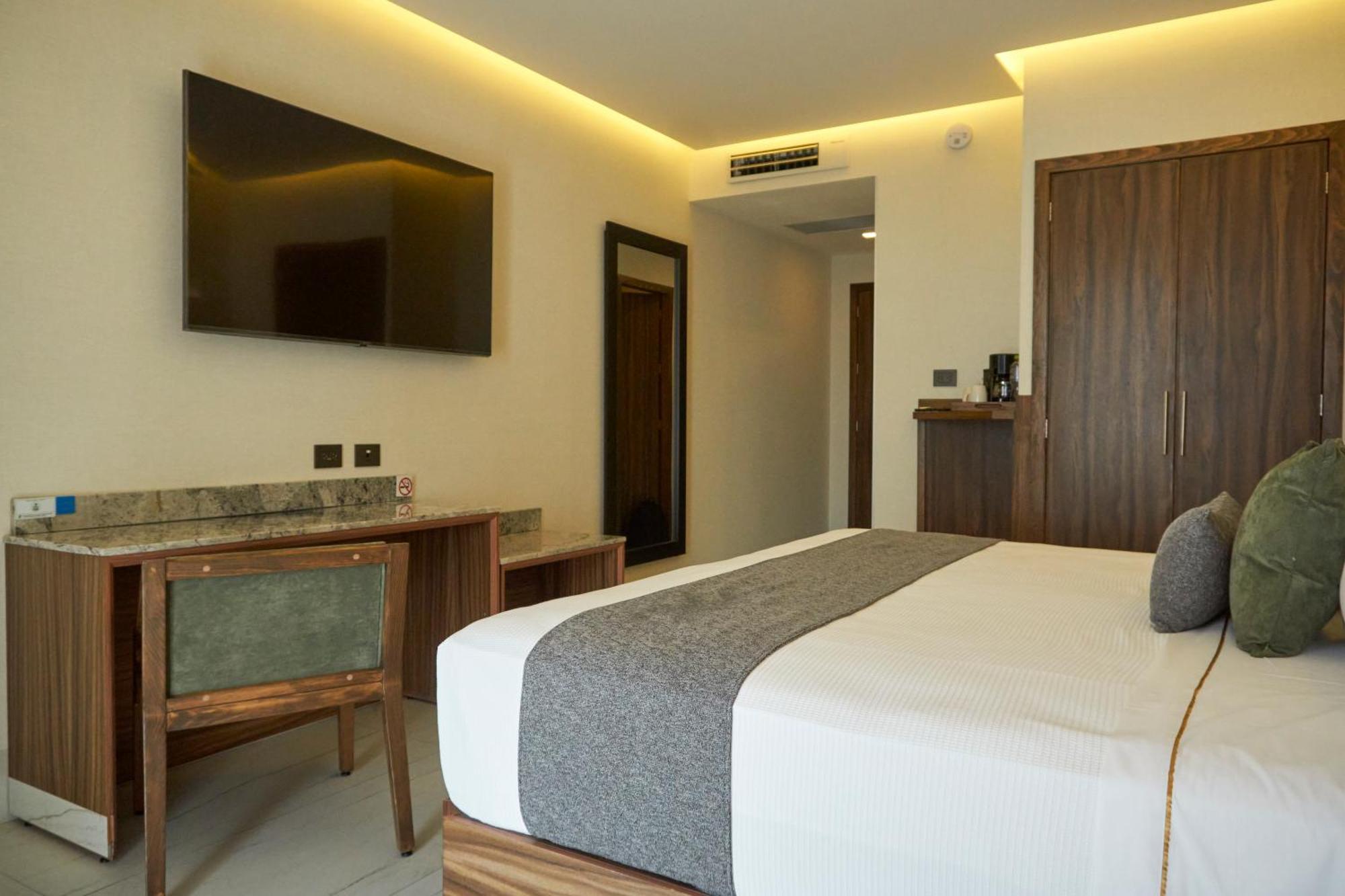גואדלחארה Hotel Antre Chapultepec מראה חיצוני תמונה