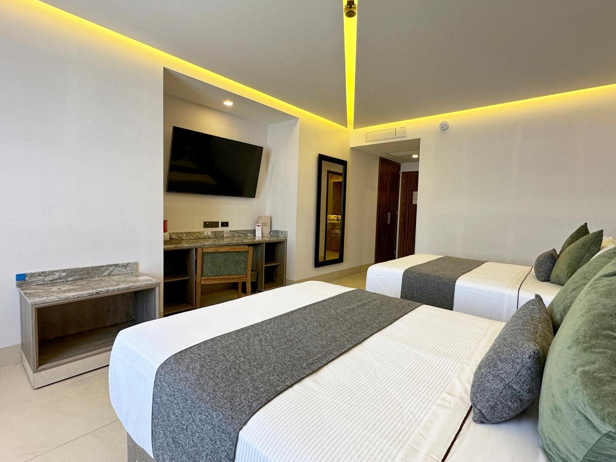 גואדלחארה Hotel Antre Chapultepec מראה חיצוני תמונה