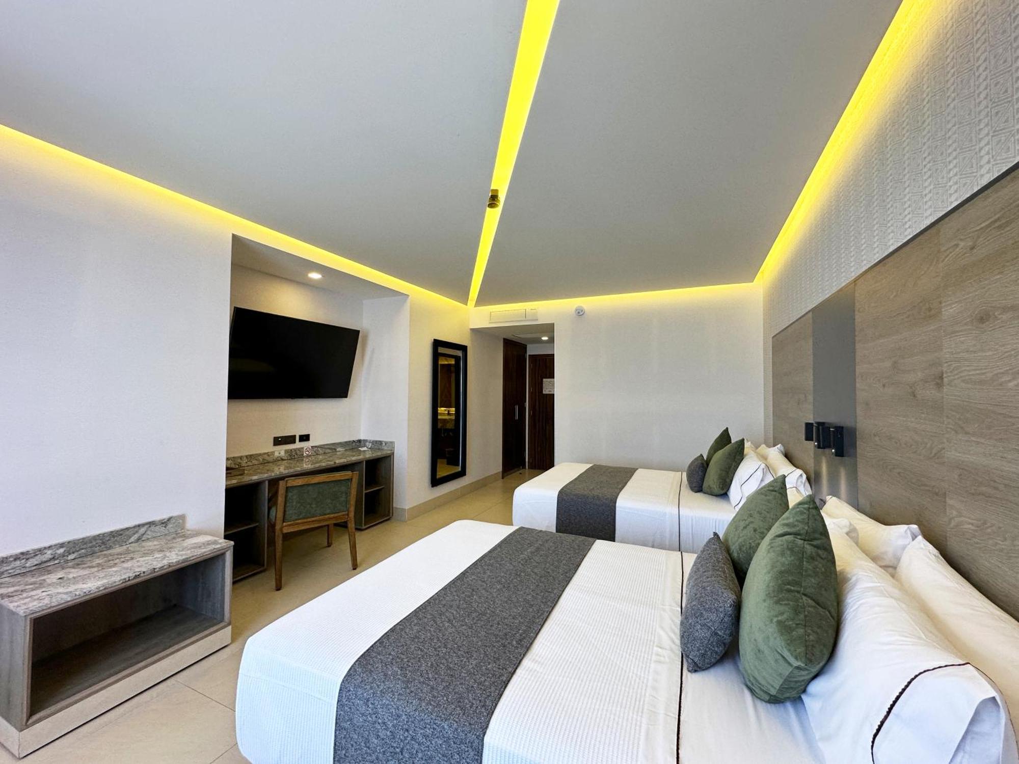 גואדלחארה Hotel Antre Chapultepec מראה חיצוני תמונה