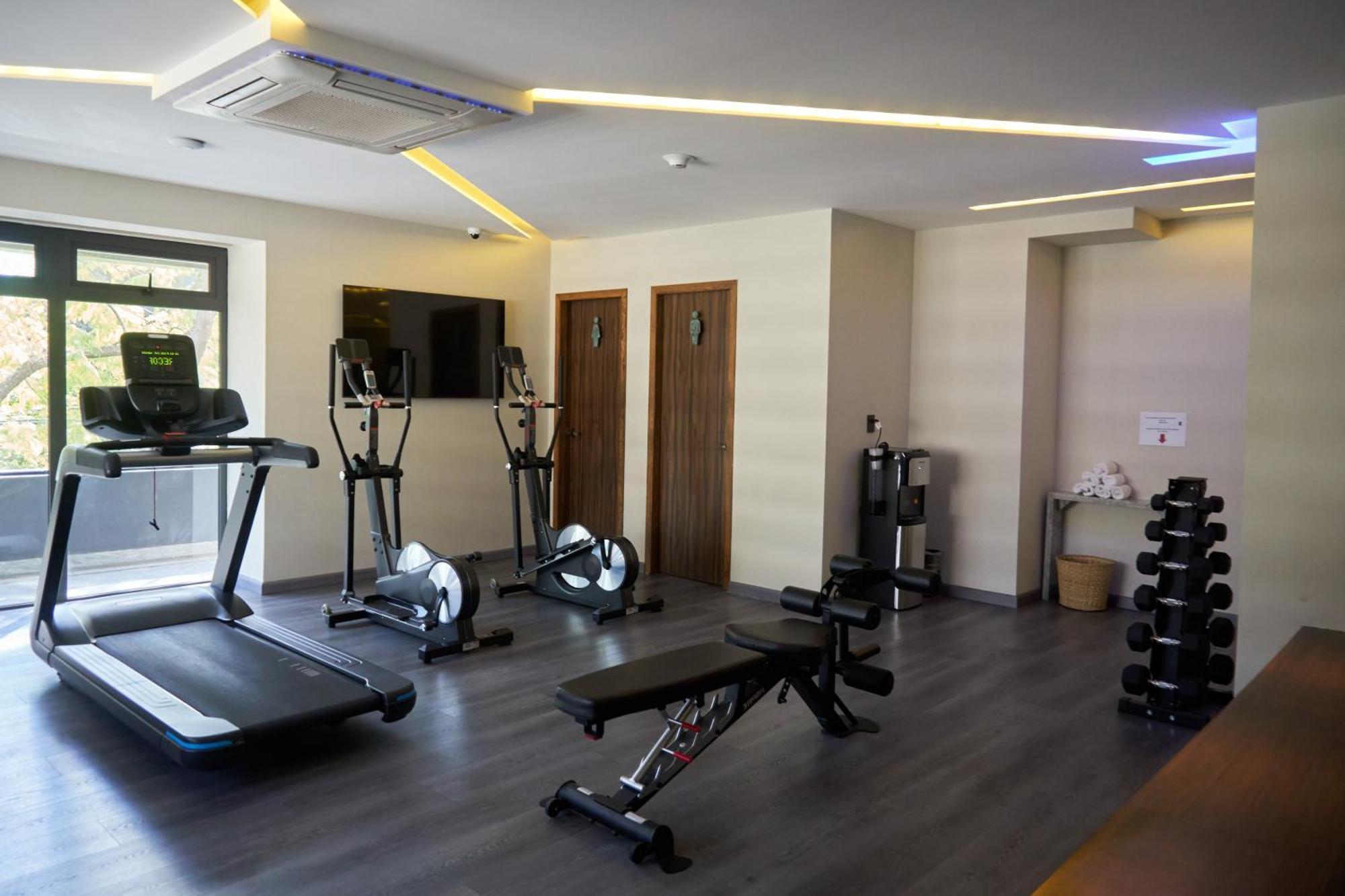 גואדלחארה Hotel Antre Chapultepec מראה חיצוני תמונה