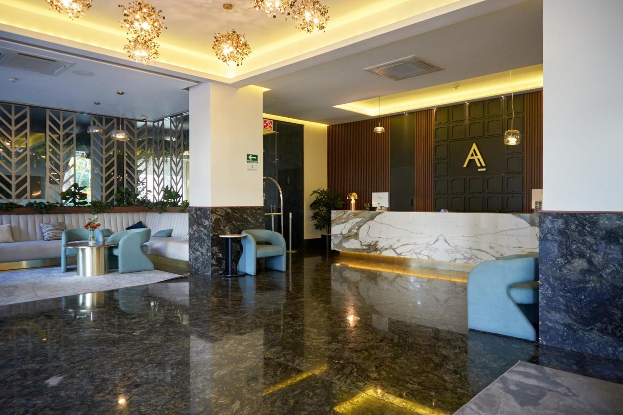 גואדלחארה Hotel Antre Chapultepec מראה חיצוני תמונה