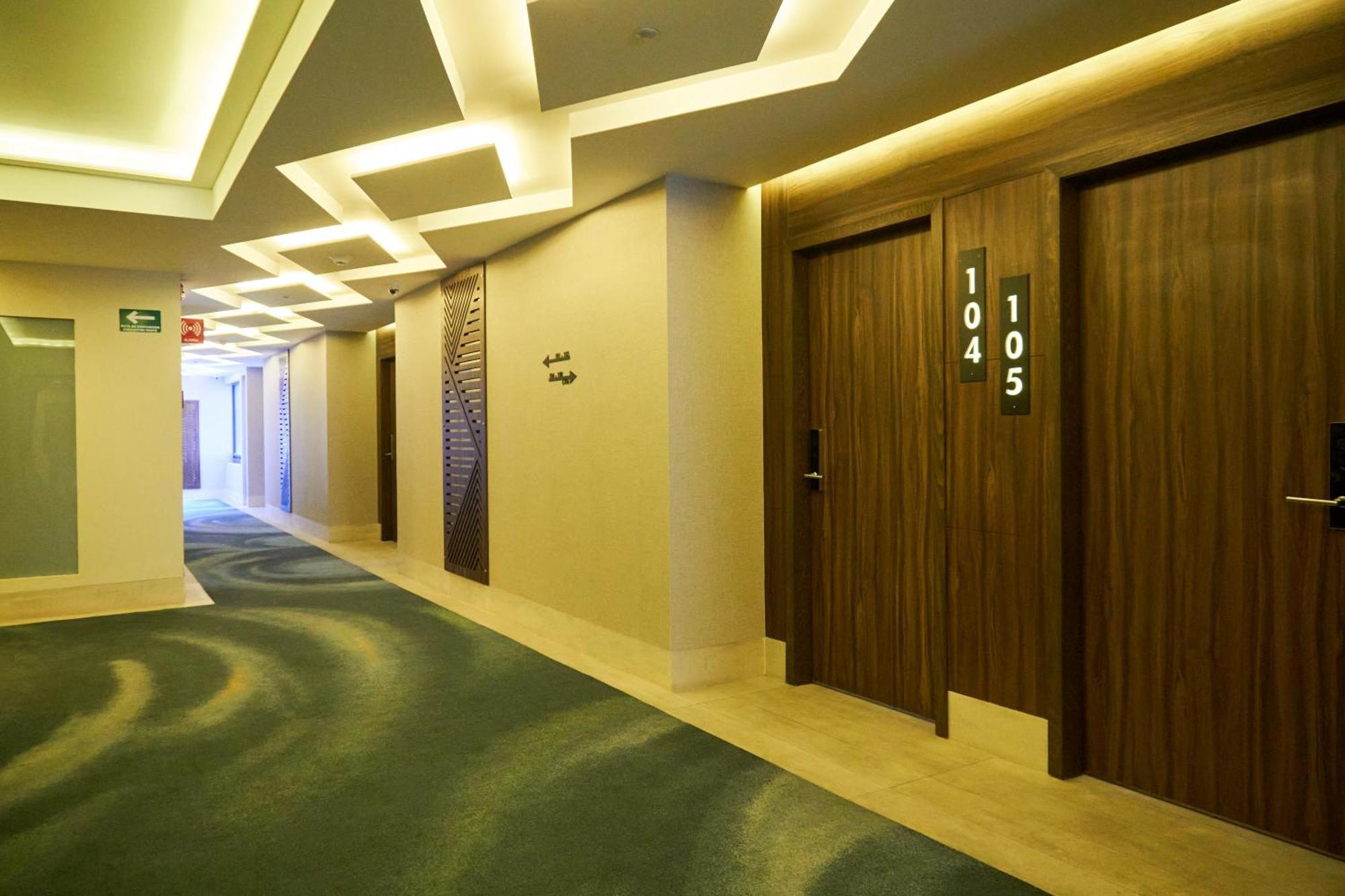 גואדלחארה Hotel Antre Chapultepec מראה חיצוני תמונה
